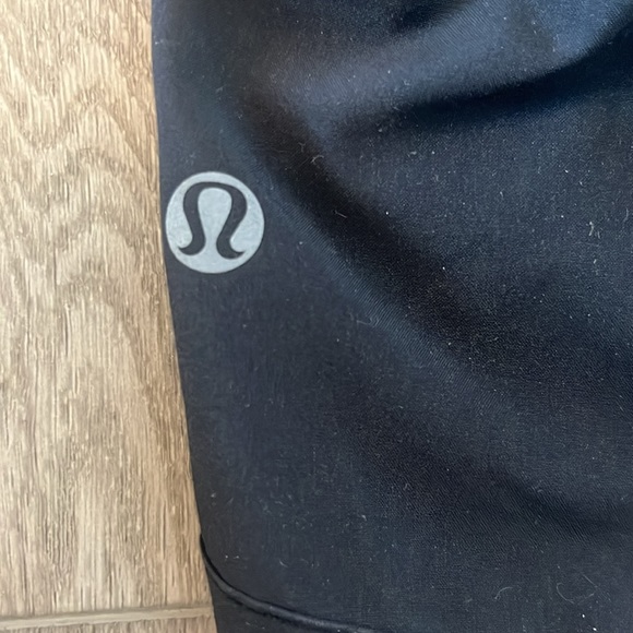 Lululemon Speed Up Short 2.5’ EUC - Picture 5 of 10